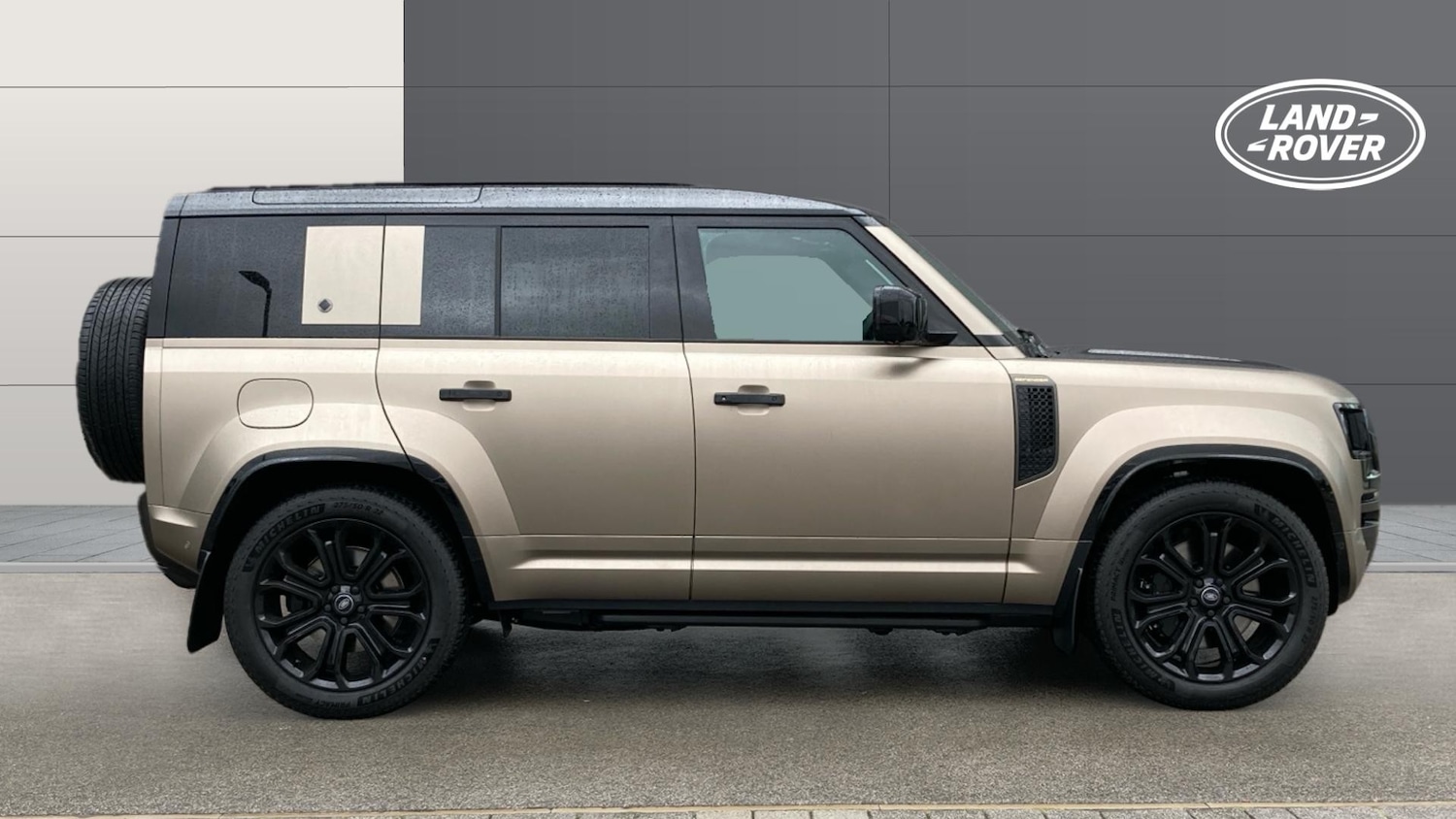 Used Land Rover Defender 2025 for sale - 77085384: Photo 5