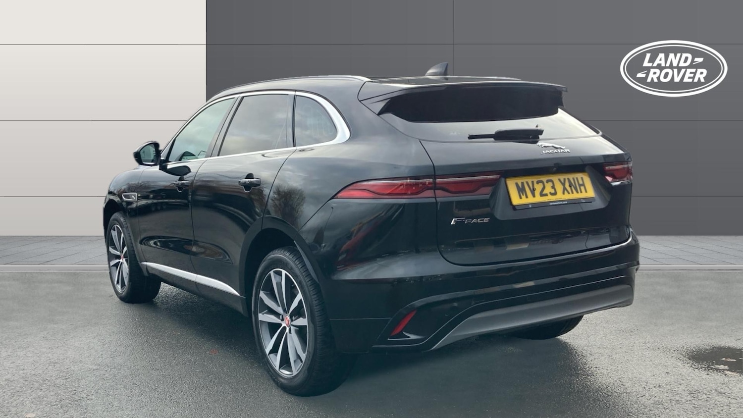 Used Jaguar F-Pace 2023 for sale - 76415686: Photo 2
