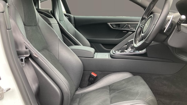 Used Jaguar F-Type 2021 for sale - 76036580: Photo 4