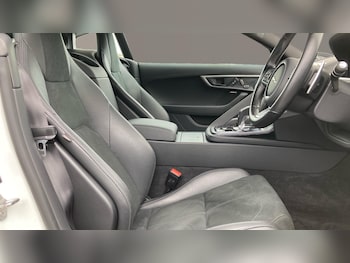 Used Jaguar F-Type 2021 for sale - 76036580: Photo