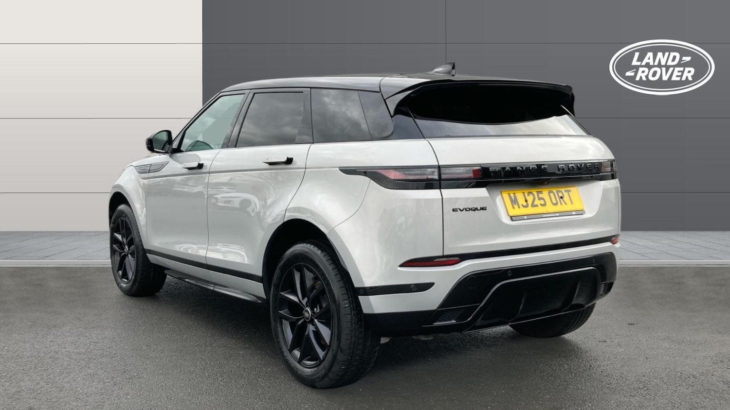 Used Land Rover Range Rover Evoque 2025 for sale - 77247762: Photo 2