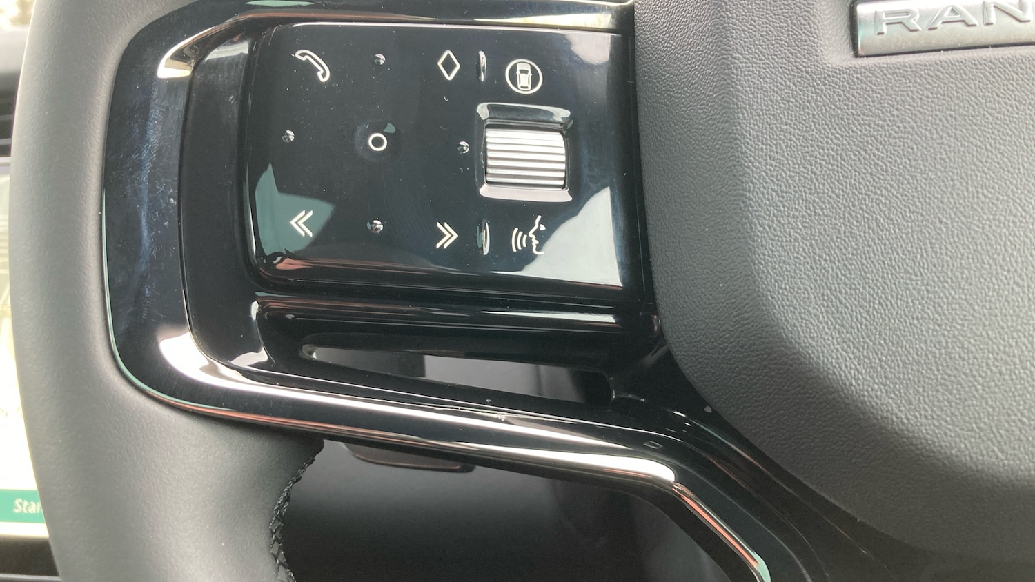 Used Land Rover Range Rover Evoque 2025 for sale - 77247762: Photo 43