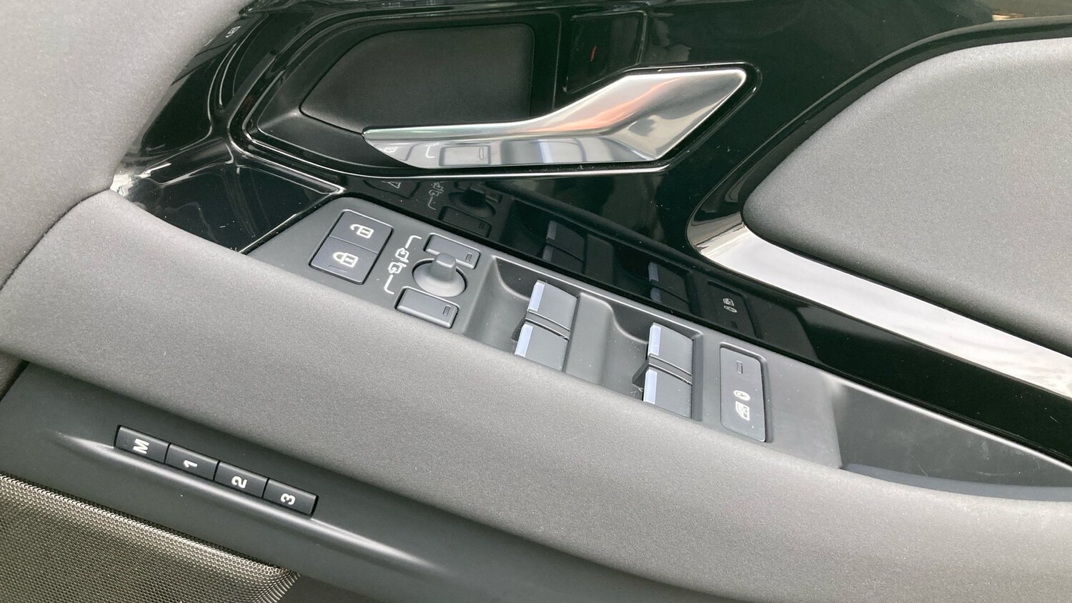 Used Land Rover Range Rover Evoque 2025 for sale - 77247762: Photo 45