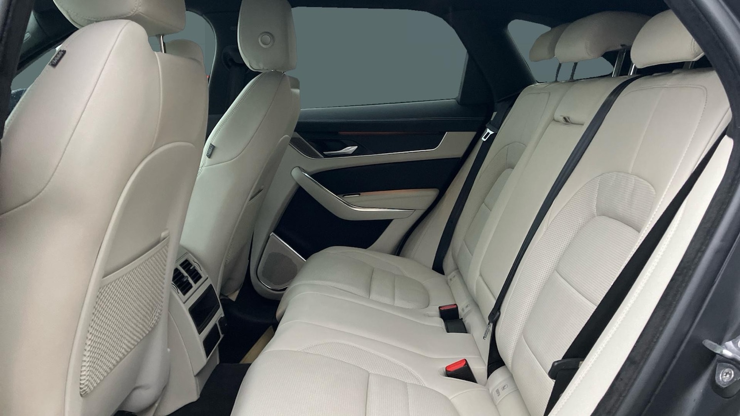 Used Jaguar F-Pace 2022 for sale - 77653542: Photo 4