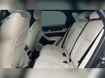 Used Jaguar F-Pace 2022 for sale - 77653542: Photo