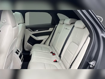 Used Jaguar F-Pace 2023 for sale - 78807443: Photo