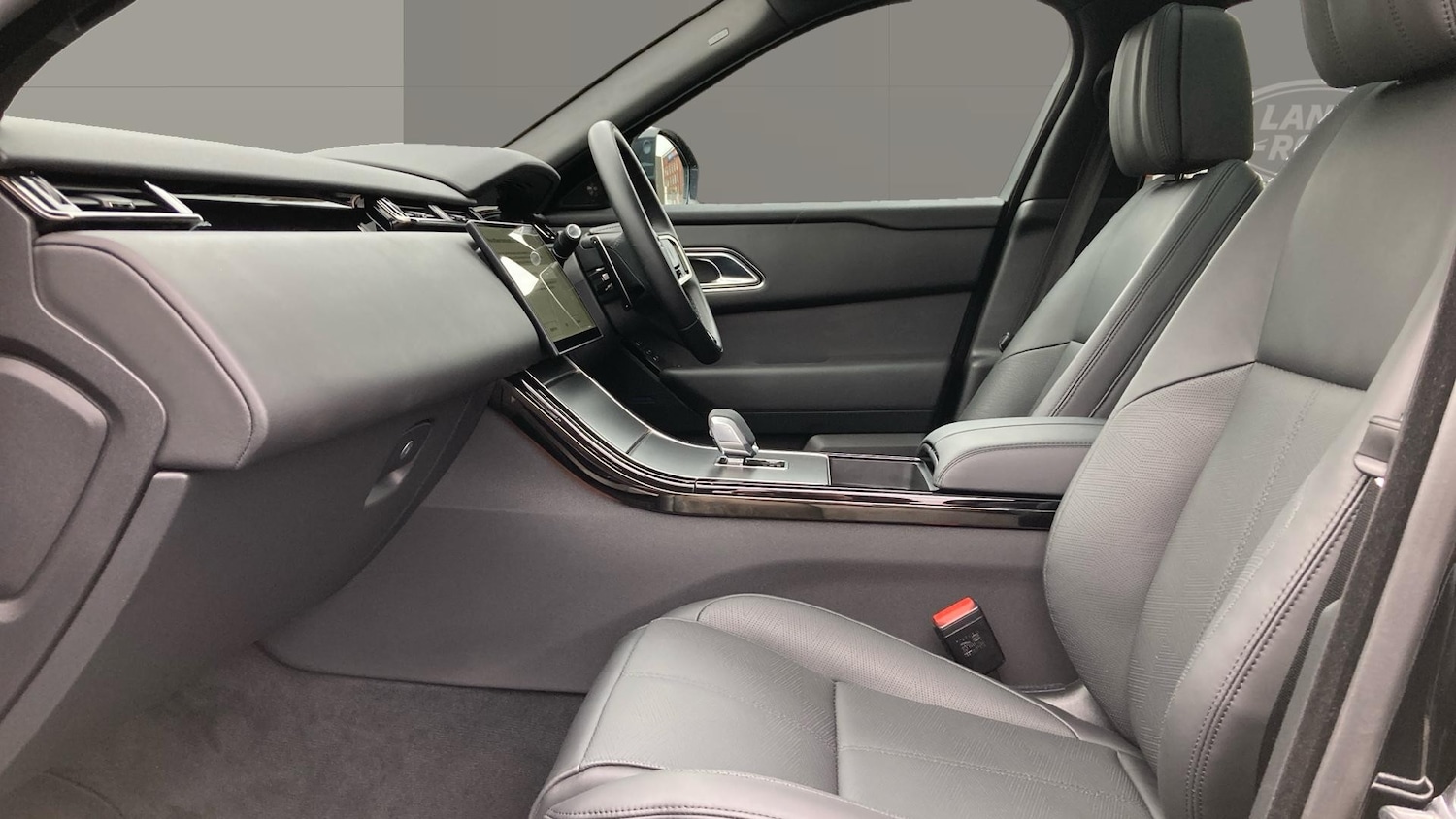 Used Land Rover Range Rover Velar 2024 for sale - 76792885: Photo 3