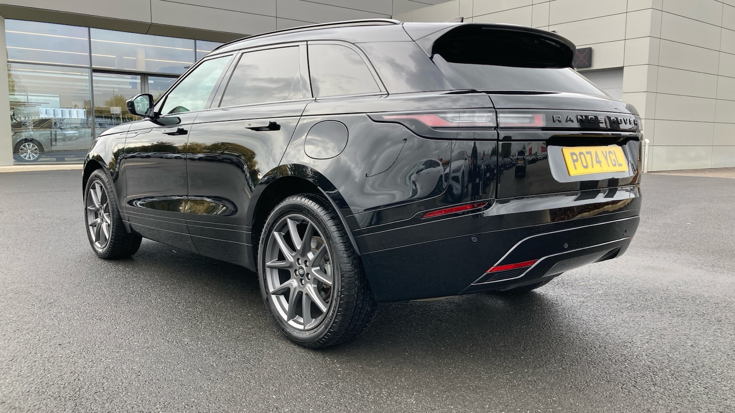 Used Land Rover Range Rover Velar 2024 for sale - 76792885: Photo 40