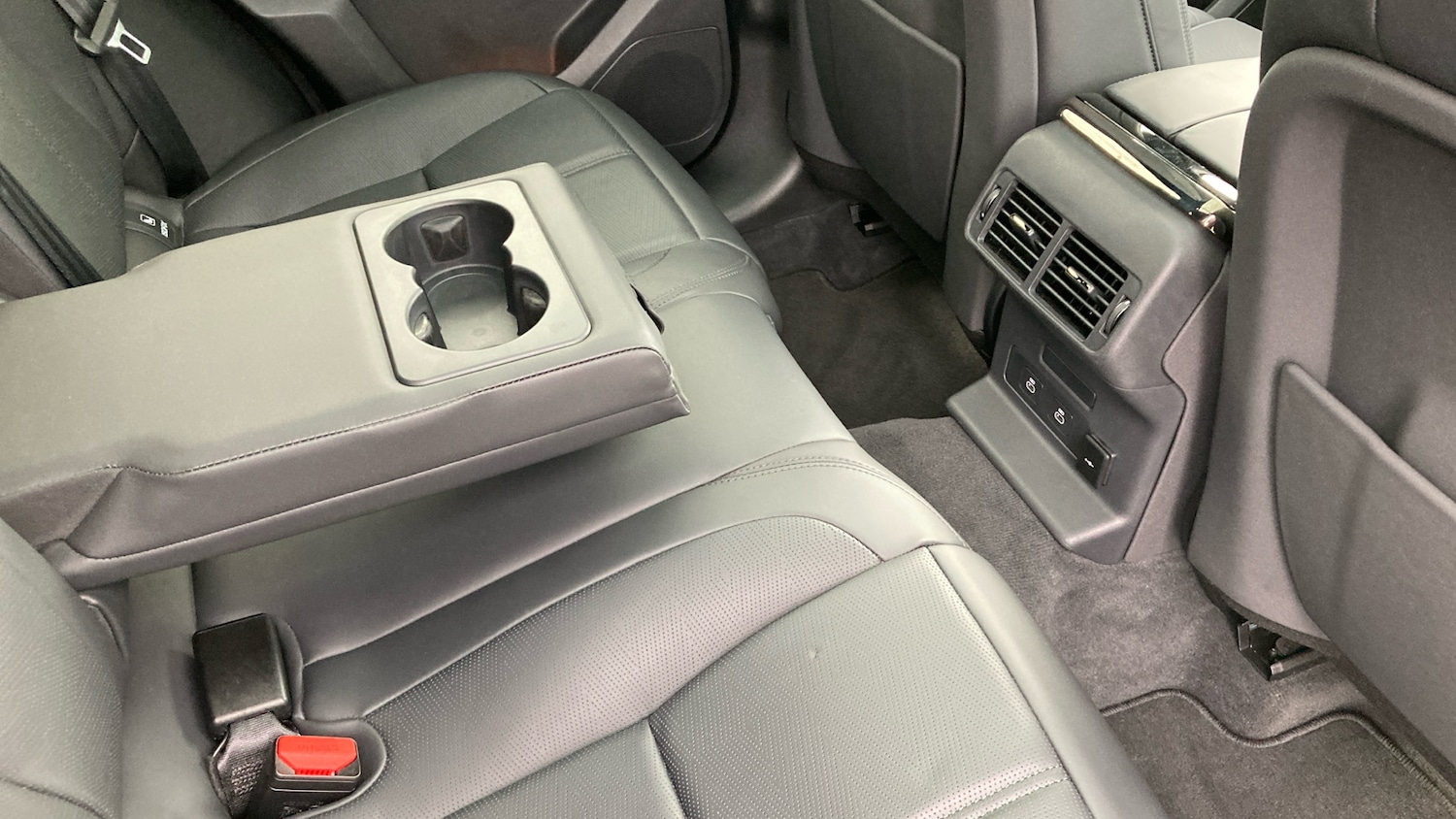 Used Land Rover Range Rover Velar 2024 for sale - 76792885: Photo 43