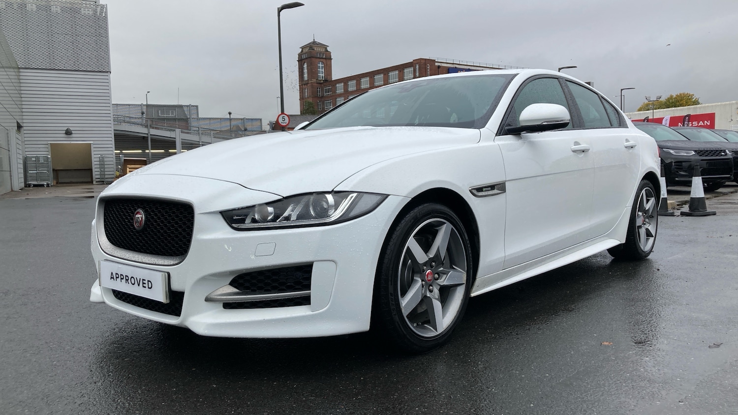 Used Jaguar XE 2019 for sale - 76322421: Photo 29