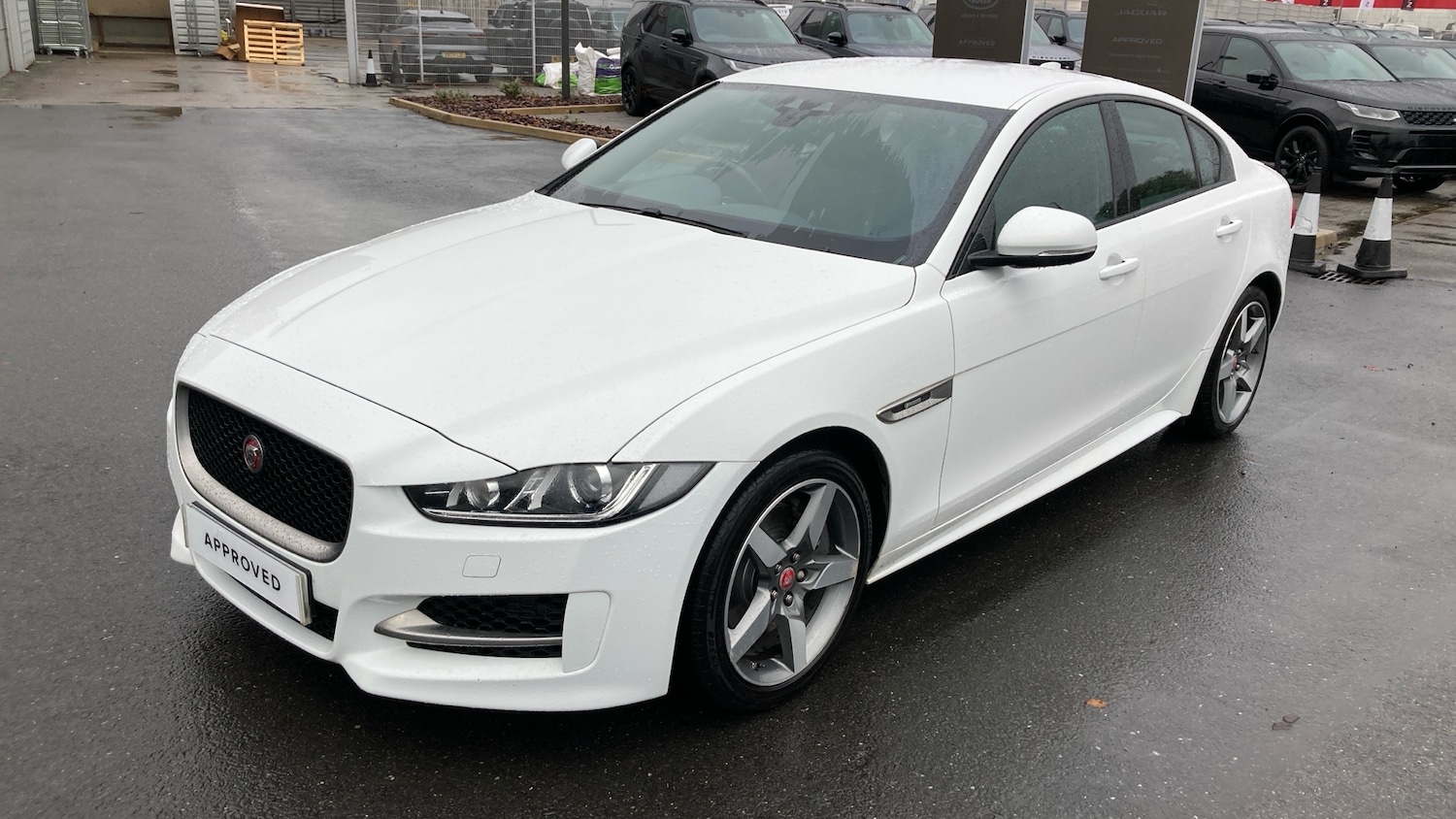 Used Jaguar XE 2019 for sale - 76322421: Photo 30