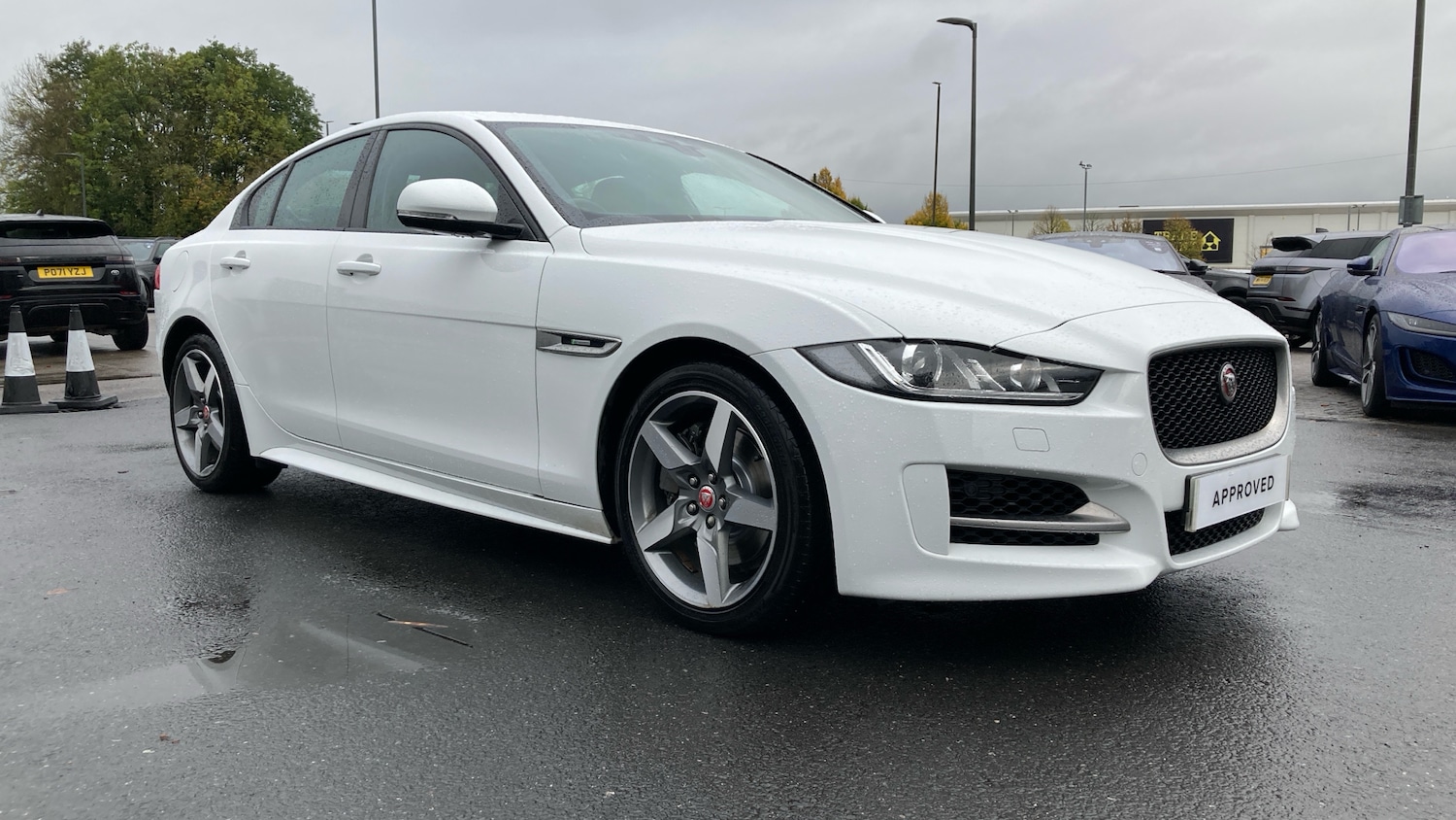 Used Jaguar XE 2019 for sale - 76322421: Photo 32