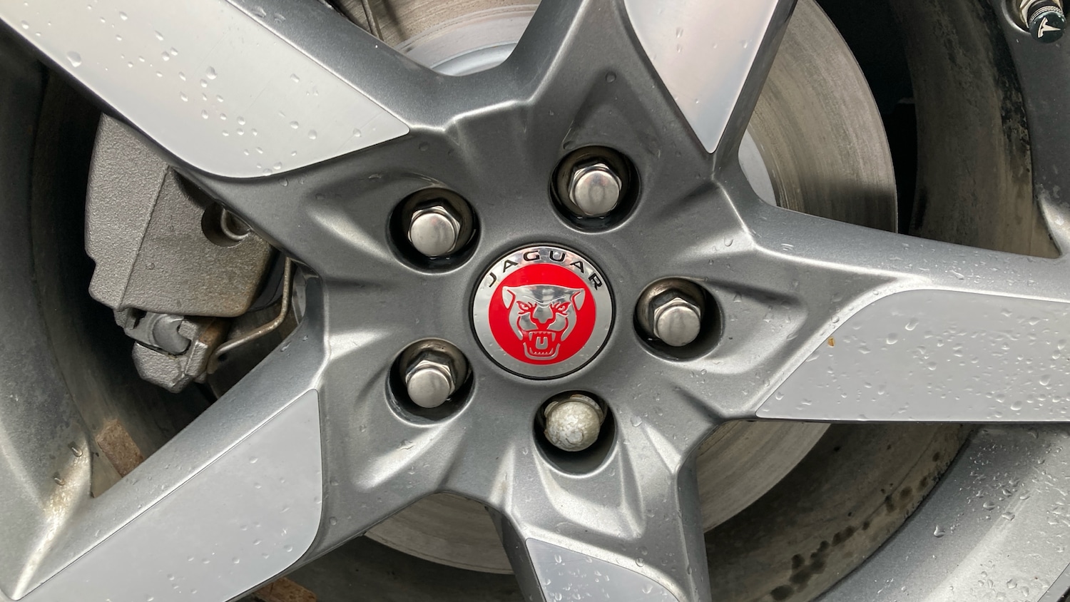Used Jaguar XE 2019 for sale - 76322421: Photo 35