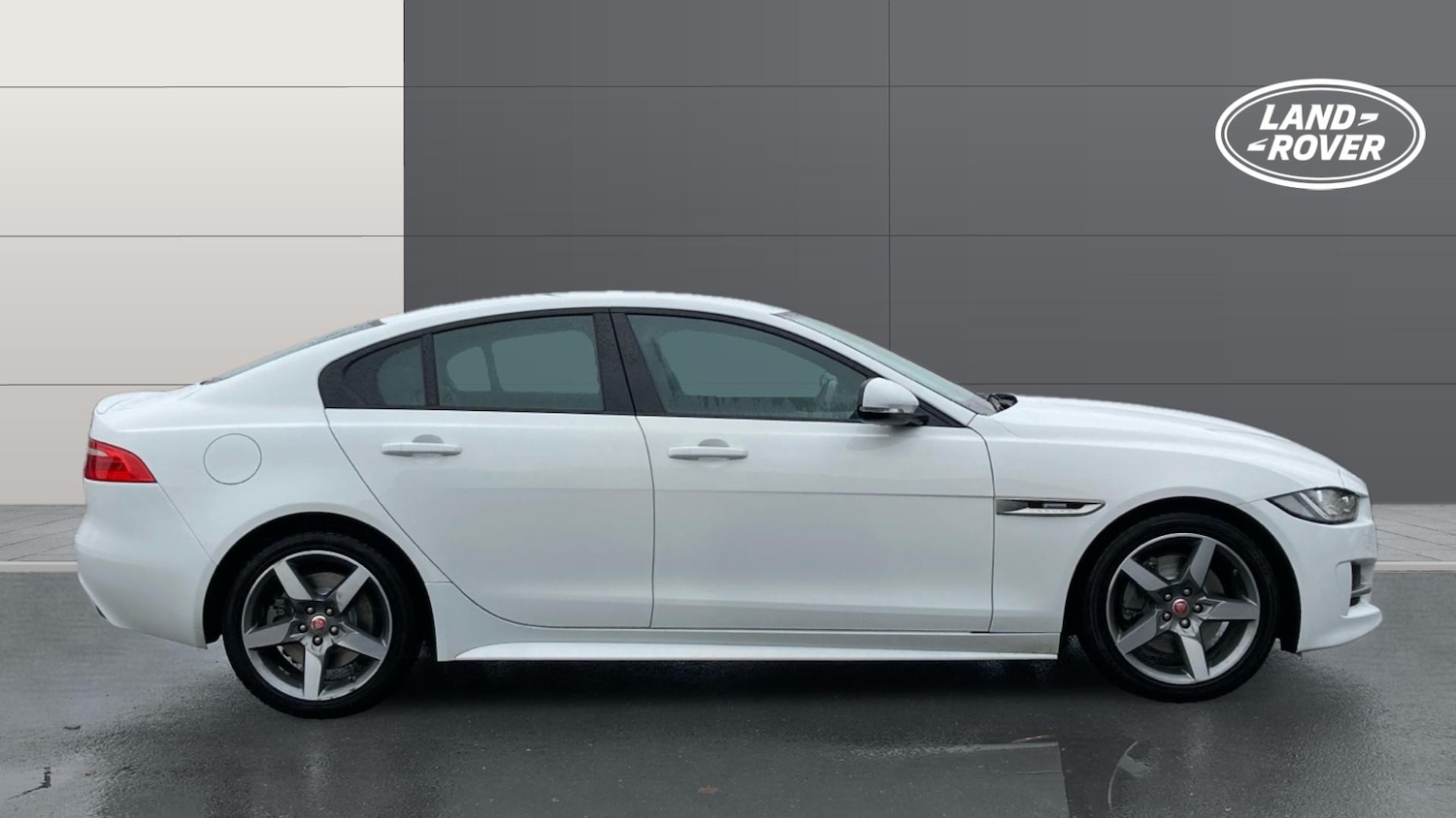 Used Jaguar XE 2019 for sale - 76322421: Photo 5