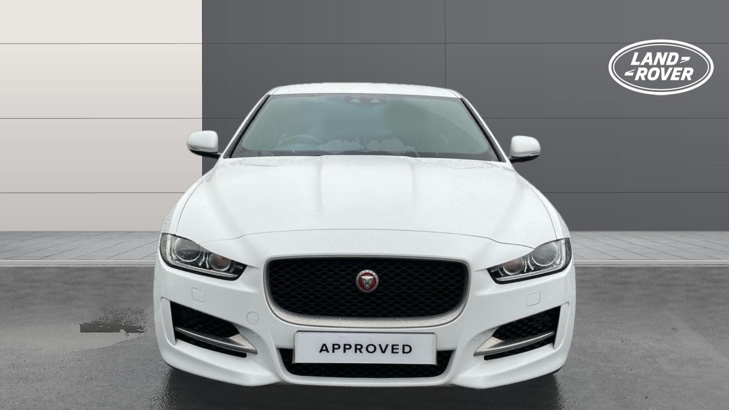 Used Jaguar XE 2019 for sale - 76322421: Photo 7