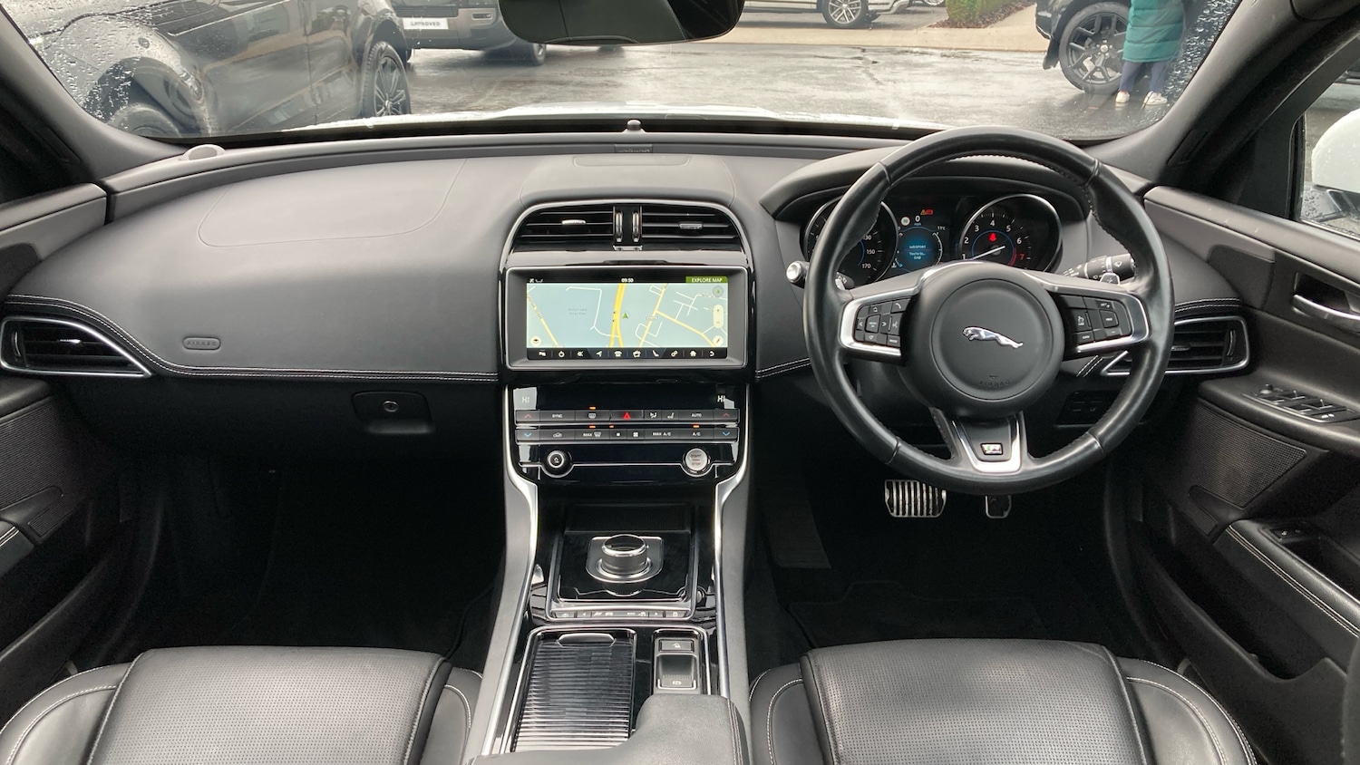 Used Jaguar XE 2019 for sale - 76322421: Photo 9