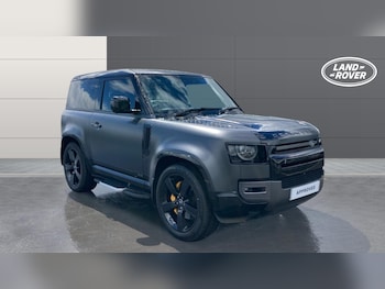 Used Land Rover Defender 2022 for sale - 78556000: Photo