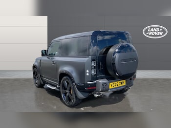Used Land Rover Defender 2022 for sale - 78556000: Photo