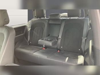 Used Land Rover Defender 2022 for sale - 78556000: Photo