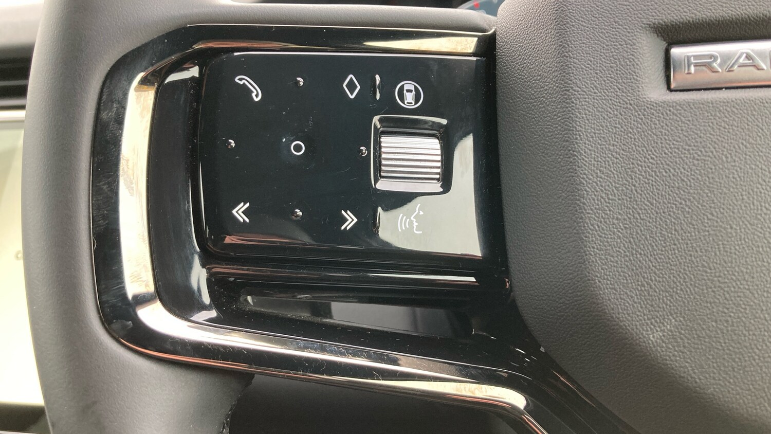 Used Land Rover Range Rover Evoque 2025 for sale - 76322425: Photo 43