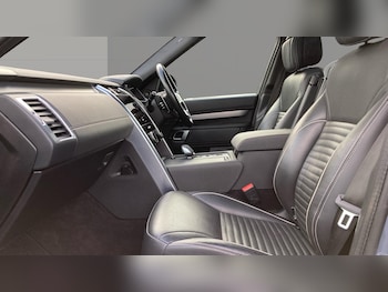 Used Land Rover Discovery 2022 for sale - 76696890: Photo