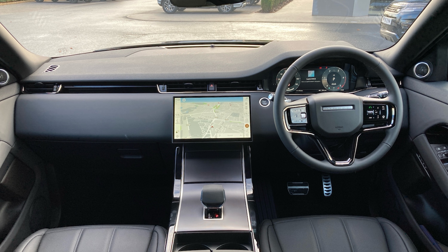 Used Land Rover Range Rover Evoque 2025 for sale - 77643627: Photo 9