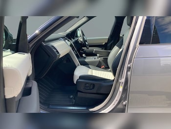 Used Land Rover Discovery 2023 for sale - 78864768: Photo