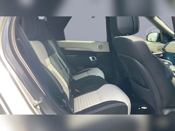 Used Land Rover Discovery 2023 for sale - 78864768: Photo