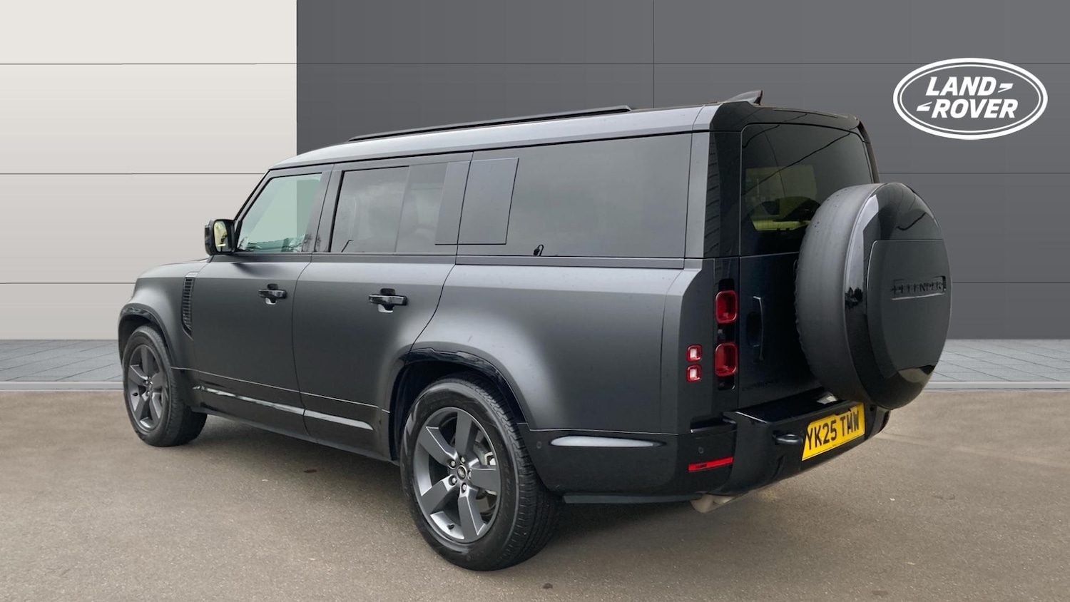 Used Land Rover Defender 2025 for sale - 77653506: Photo 2