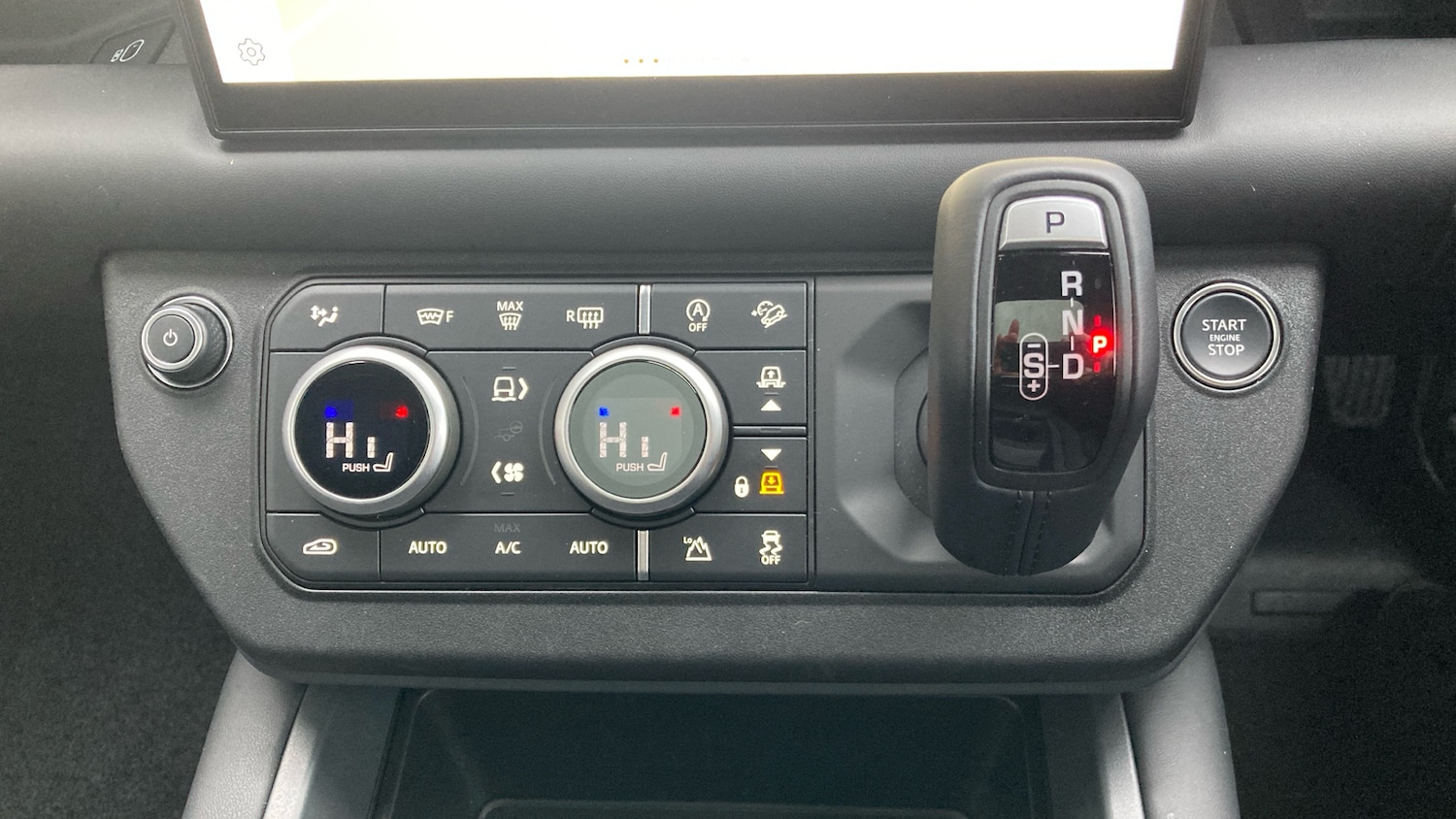 Used Land Rover Defender 2025 for sale - 77653506: Photo 30