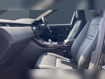 Used Land Rover Range Rover Evoque 2024 for sale - 75640033: Photo