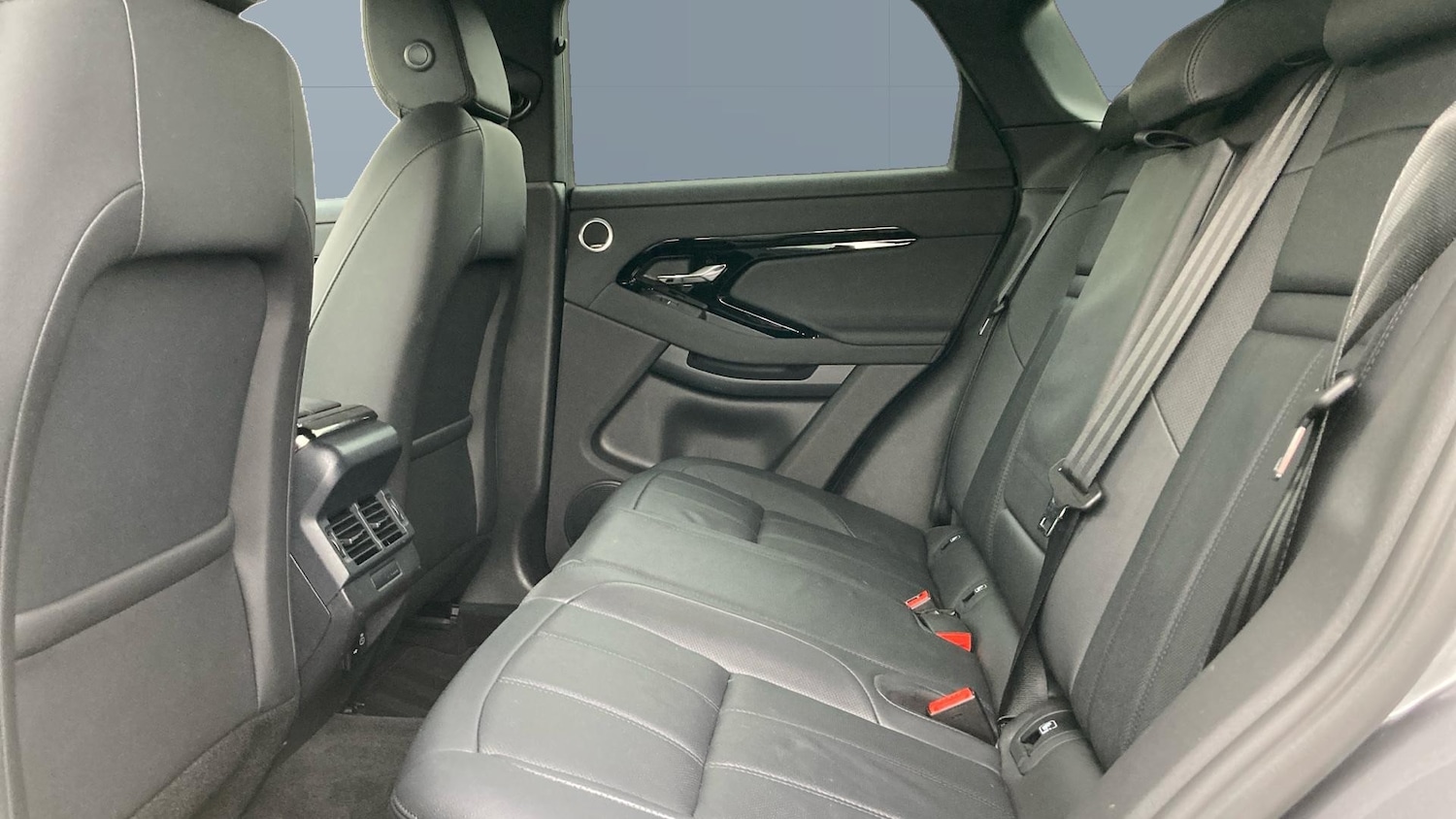 Used Land Rover Range Rover Evoque 2025 for sale - 77687366: Photo 4