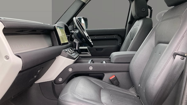 Used Land Rover Defender 2022 for sale - 76287146: Photo 3