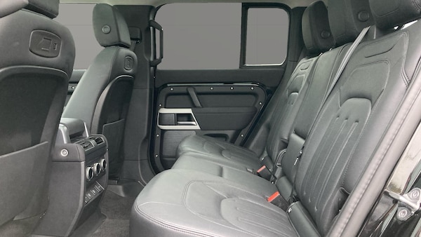 Used Land Rover Defender 2022 for sale - 76287146: Photo 4