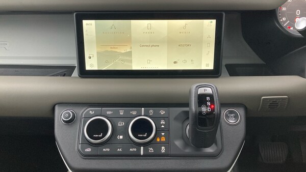 Used Land Rover Defender 2023 for sale - 76234624: Photo 14