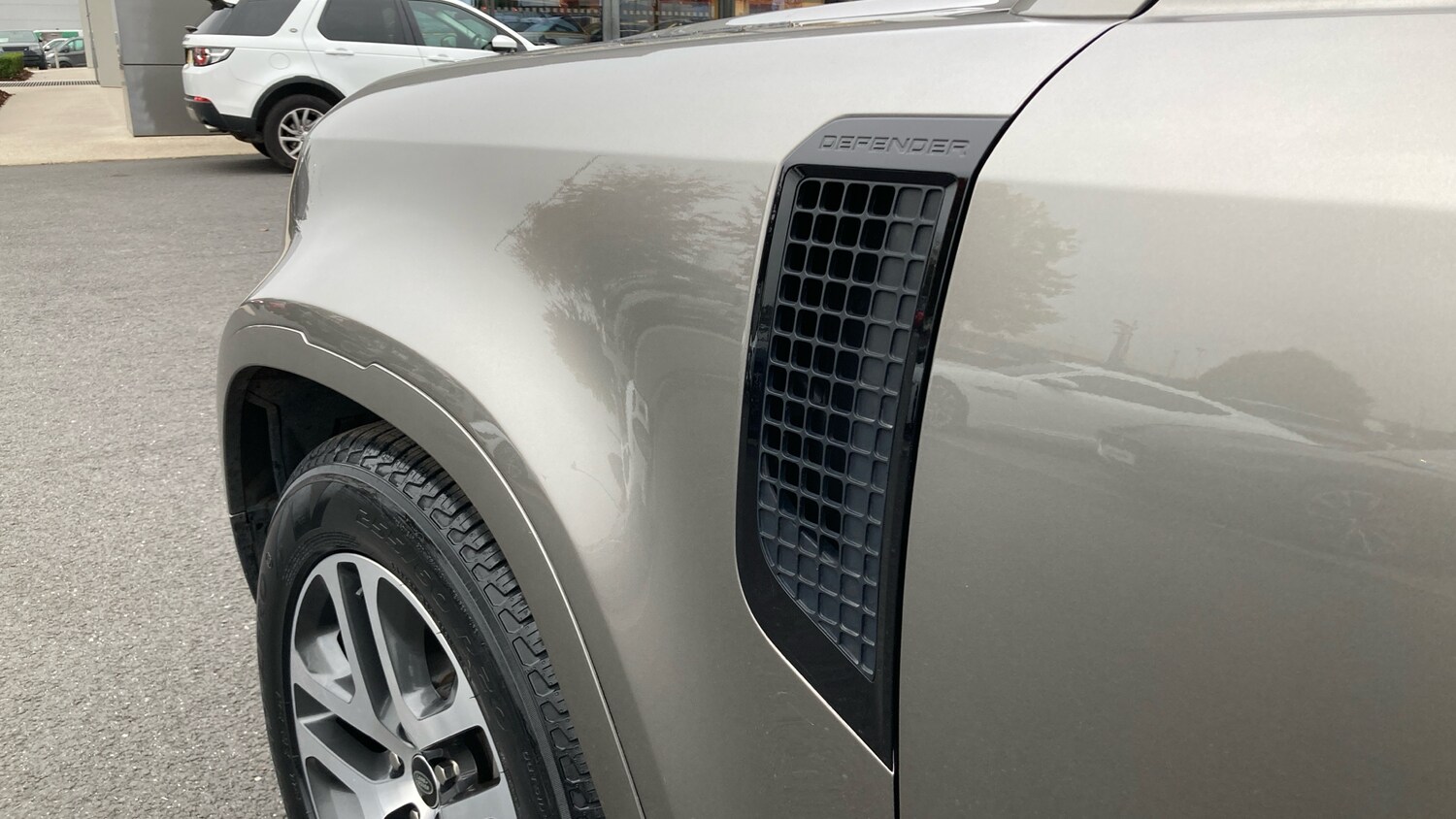 Used Land Rover Defender 2023 for sale - 76234624: Photo 20