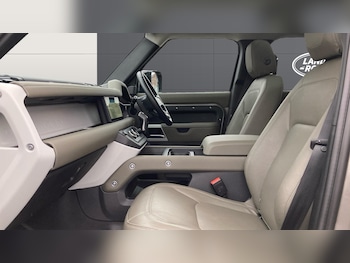 Used Land Rover Defender 2023 for sale - 76234624: Photo 3