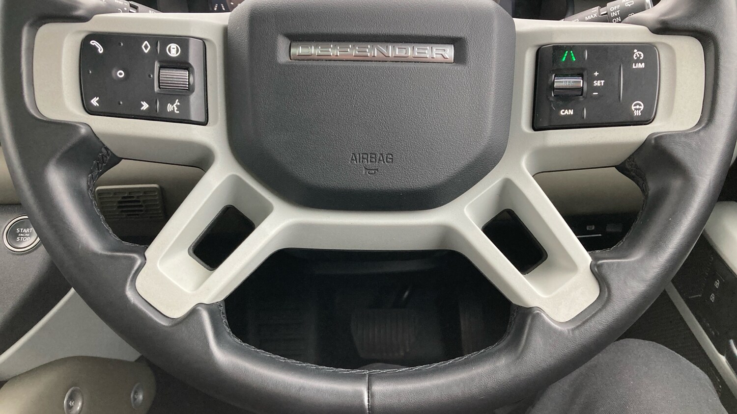 Used Land Rover Defender 2023 for sale - 76234624: Photo 44