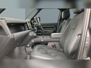Used Land Rover Defender 2023 for sale - 76290464: Photo