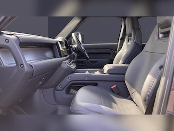 Used Land Rover Defender 2025 for sale - 75617481: Photo