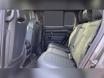 Used Land Rover Defender 2025 for sale - 75617481: Photo