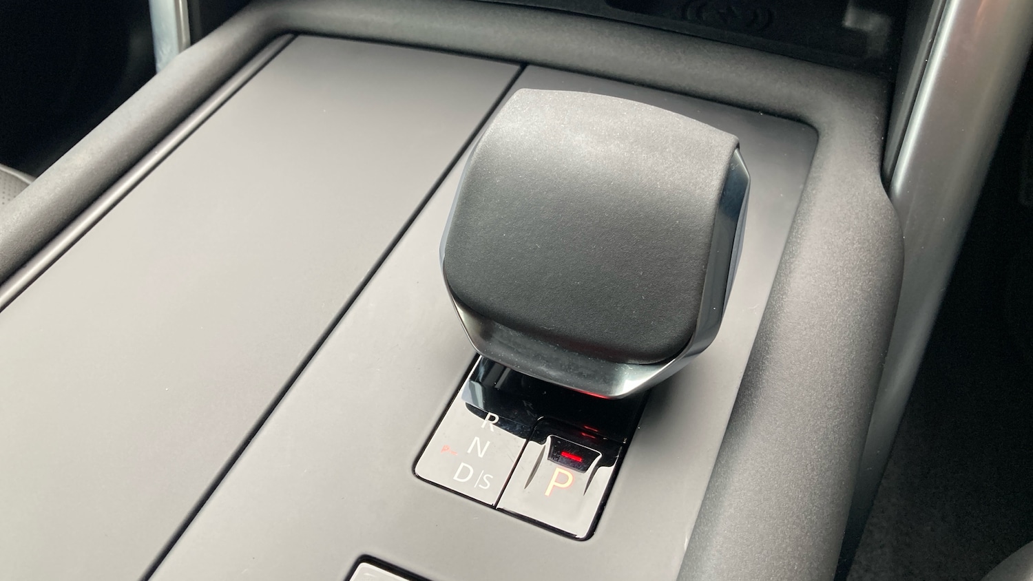 Used Land Rover Discovery 2025 for sale - 77326714: Photo 13