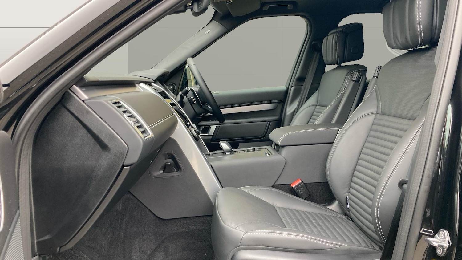 Used Land Rover Discovery 2025 for sale - 77326714: Photo 3