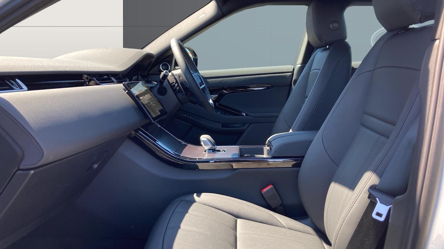 Used Land Rover Range Rover Evoque 2025 for sale - 77170266: Photo 3