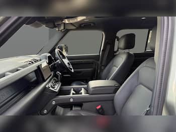 Used Land Rover Defender 2024 for sale - 79641158: Photo