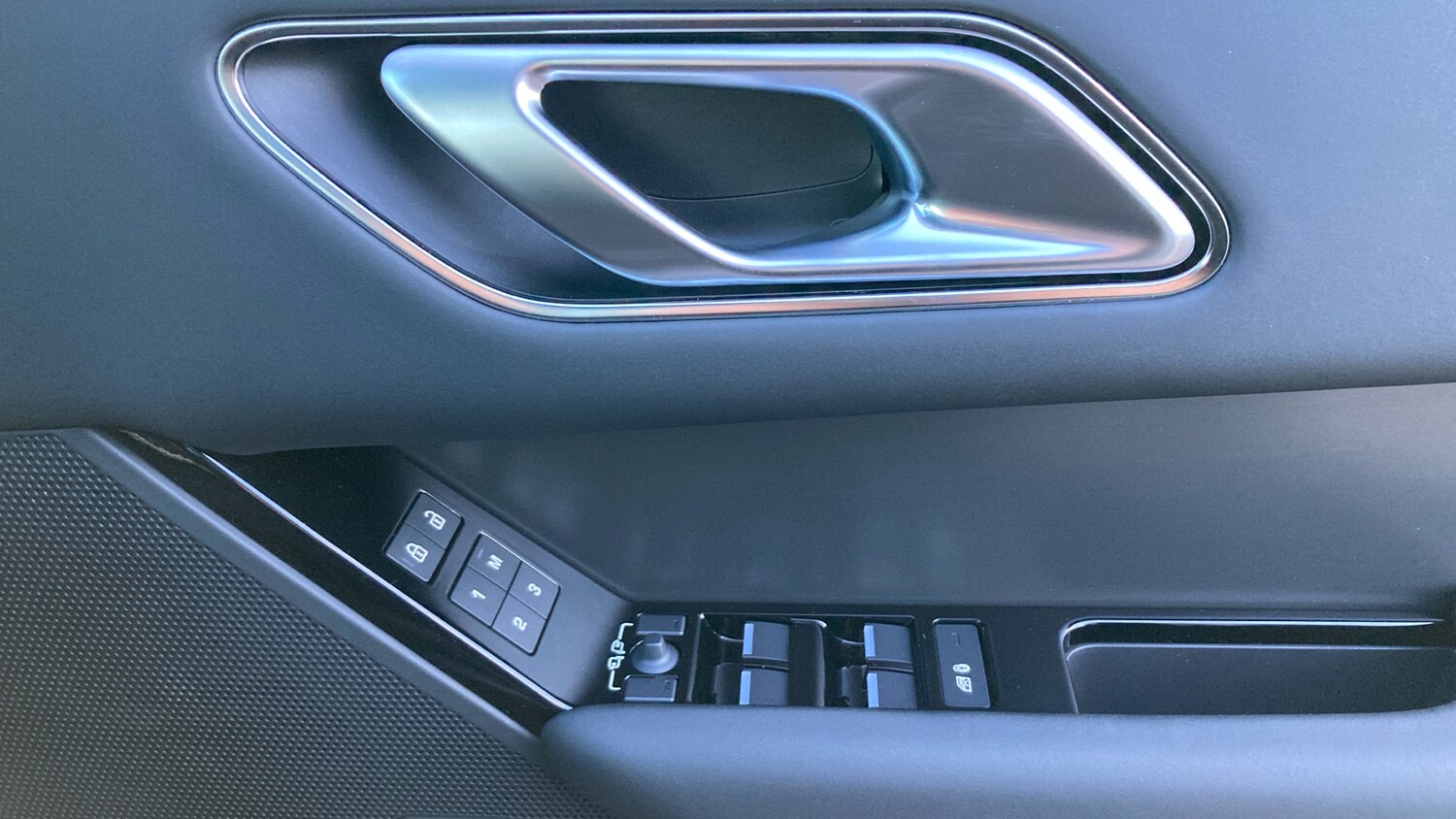 Used Land Rover Range Rover Velar 2025 for sale - 77354210: Photo 45