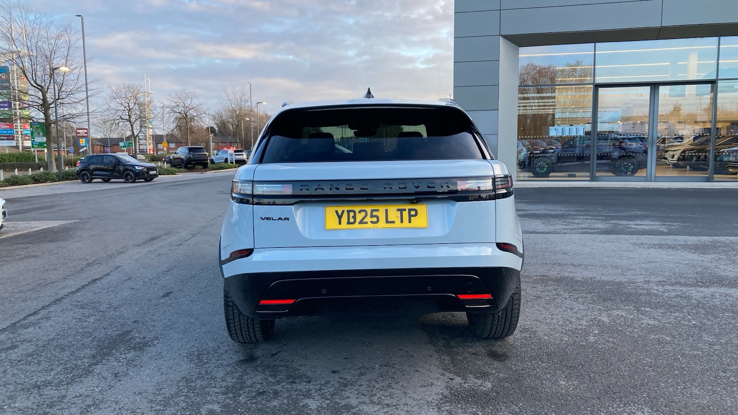 Used Land Rover Range Rover Velar 2025 for sale - 77354210: Photo 6