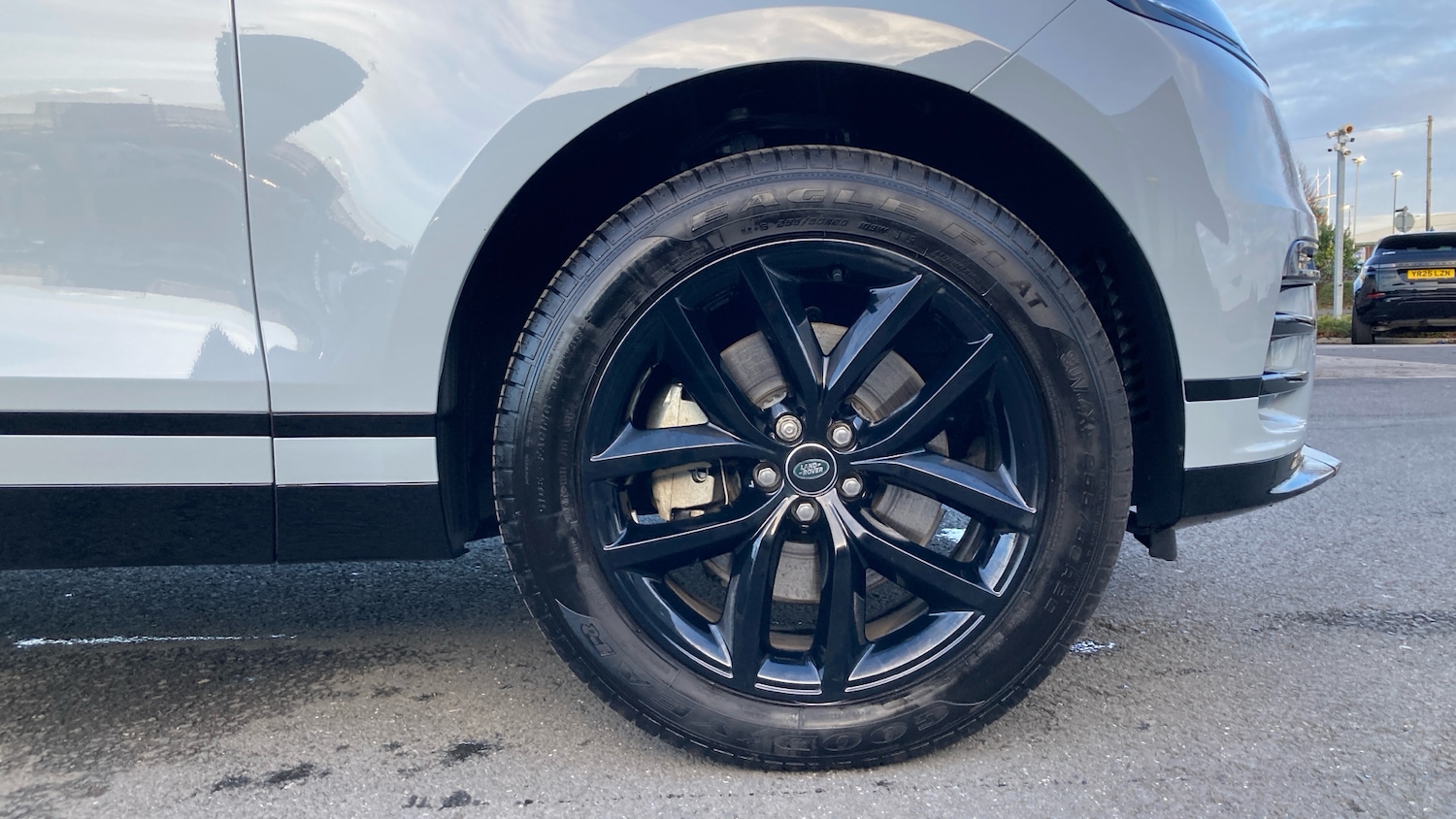 Used Land Rover Range Rover Velar 2025 for sale - 77354210: Photo 8