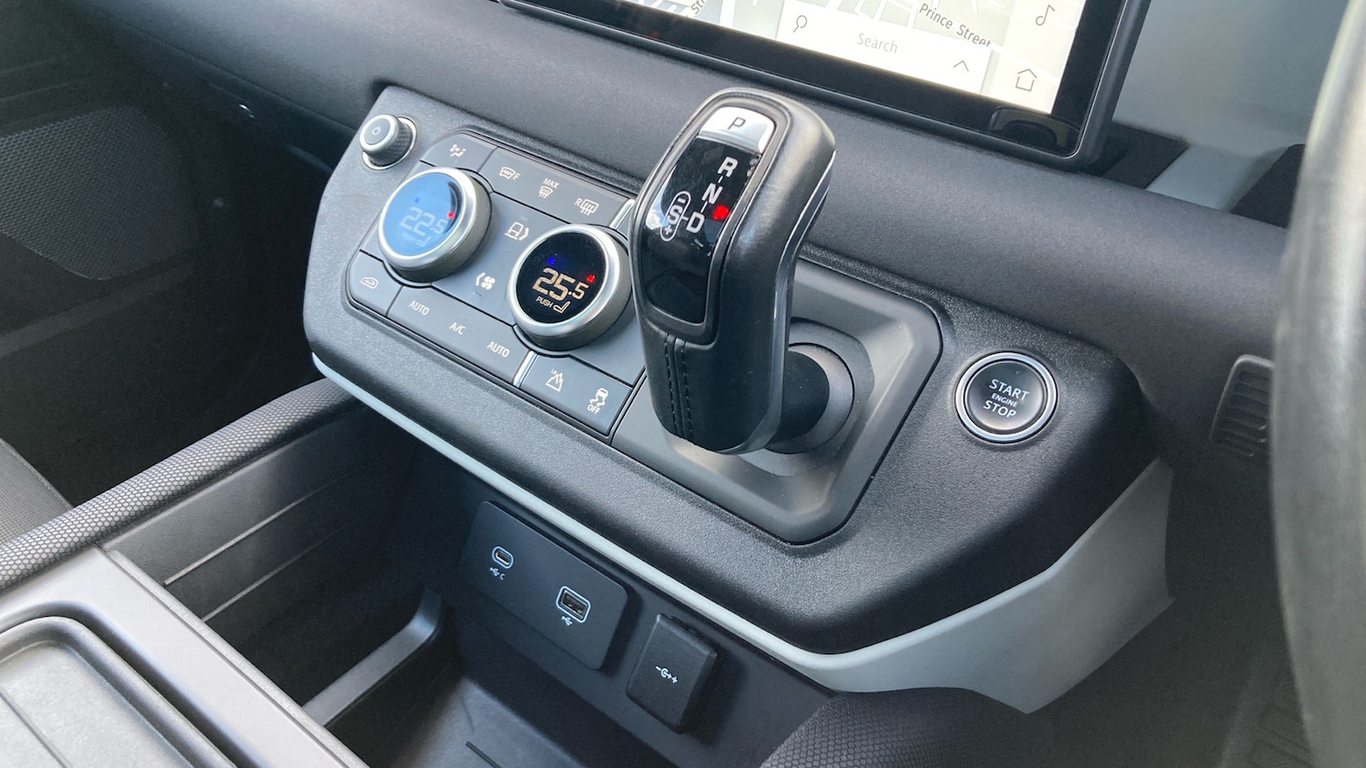 Used Land Rover Defender 2021 for sale - 76580628: Photo 13