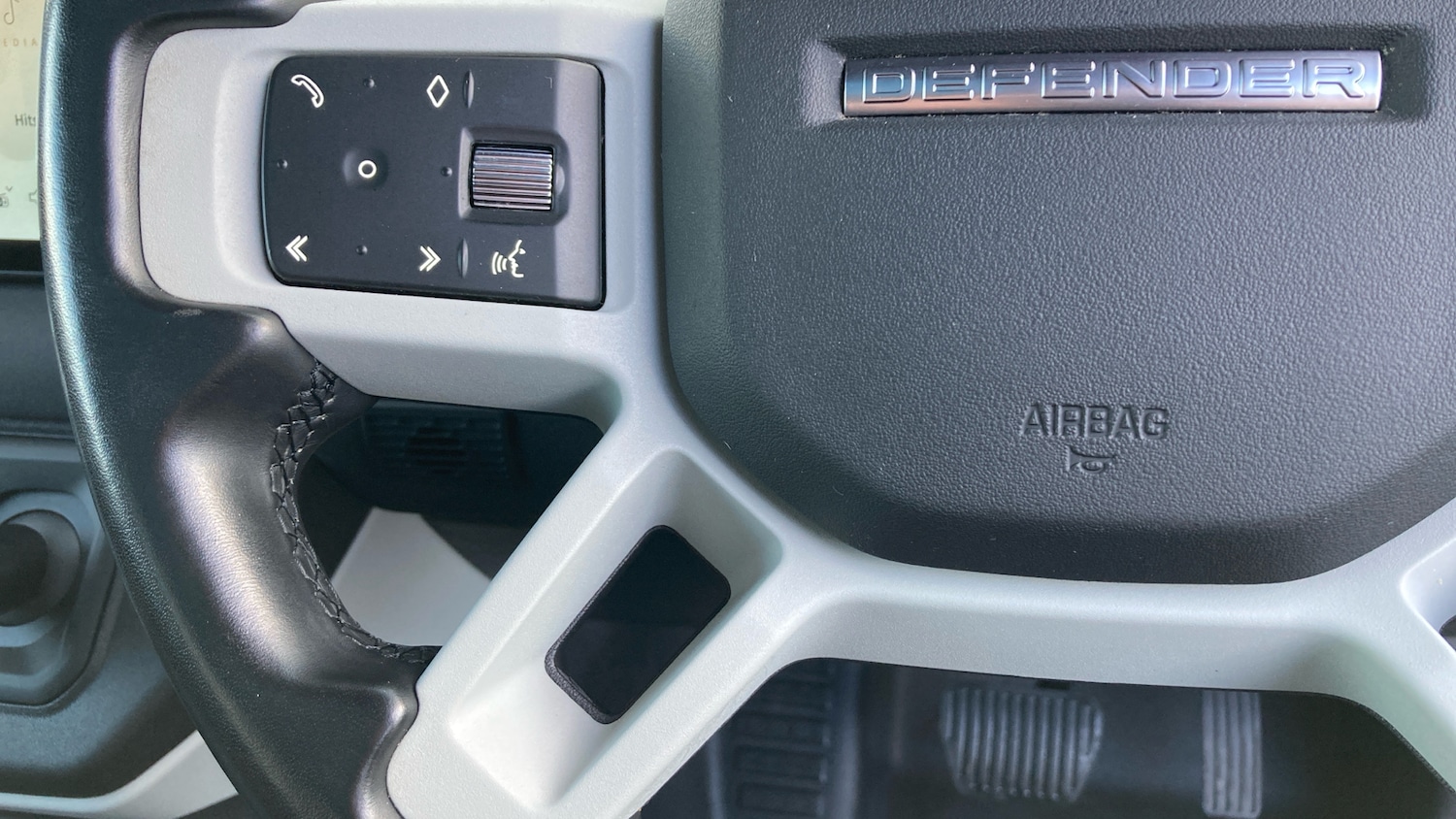 Used Land Rover Defender 2021 for sale - 76580628: Photo 43